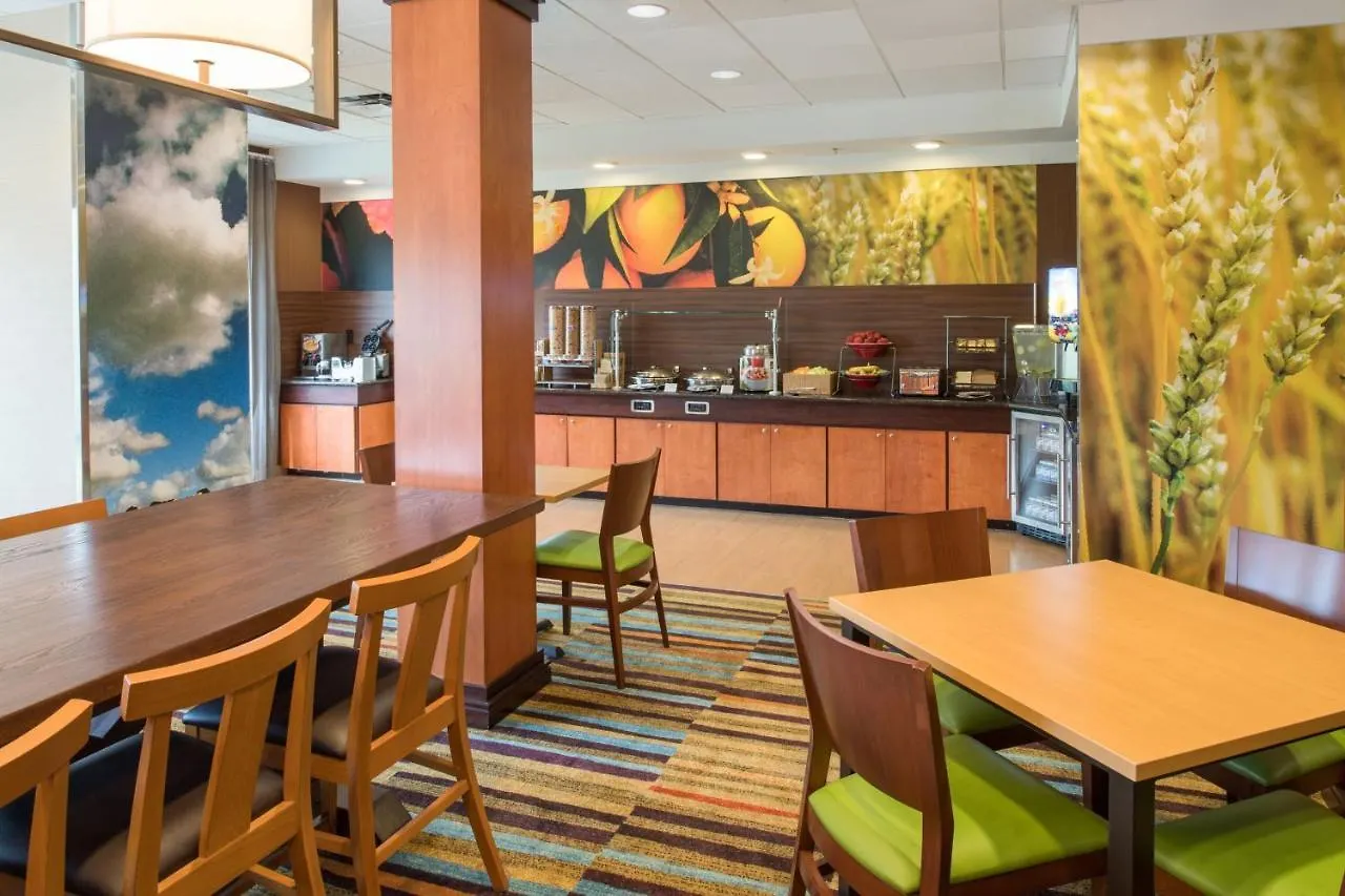 Fairfield Inn & Suites By Marriott Portland North Hotel